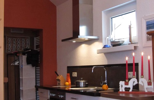 Thiessow House | Small vacation home 2 adults and up to 3 children - De Schwitzbamb - House Vineta