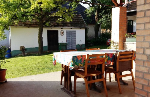 Dunaszentmiklos Apartment | Small village, small guest house, wine and relax in Wineregion Neszmély 7682