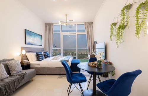 Dubai Apartment | SmartStay at Carson Tower - Panoramic City Views - Modern Luxury Apartments
