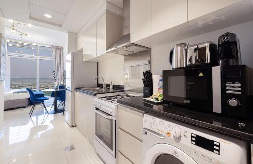 Dubai Apartment | SmartStay at Carson Tower - Panoramic City Views - Modern Luxury Apartments