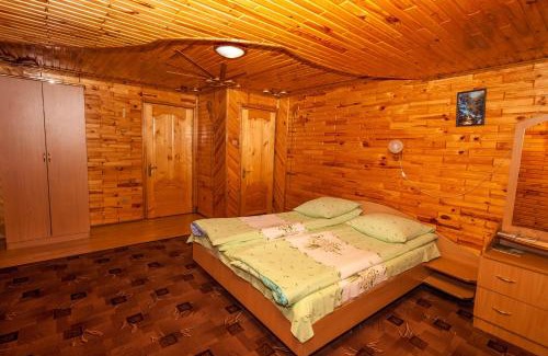 Tatariv Cabin | Smerekova Hata