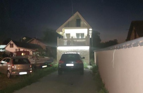Obrenovac House | Smestajna jedinica za pet osoba