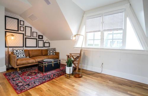 Five Points Apartment | Smiths Crescendo
