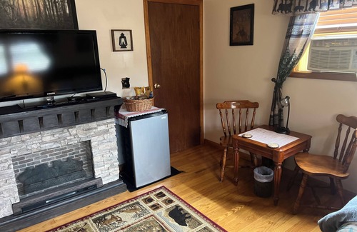 Mingo Apartment | Smith’s mother in law suite, pet friendly!