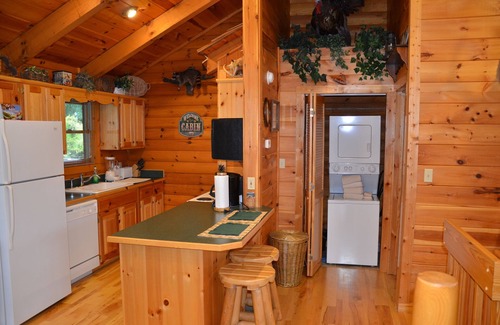 Wears Valley Cabin | Smokey Trails is the perfect romantic getaway for 2!
