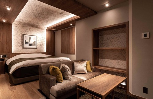 Hiroshima City Centre Hotel | Smoking King double room with latest karaoke wi/Hiroshima Hiroshima
