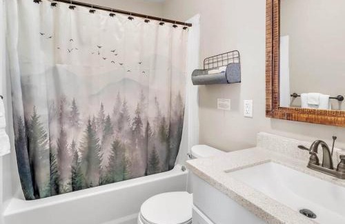 Bryson City House | Smoky Bear Lodge at Gr Smoky Mtn Park