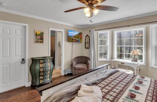 Bryson City House | Smoky Bear Lodge at Gr Smoky Mtn Park
