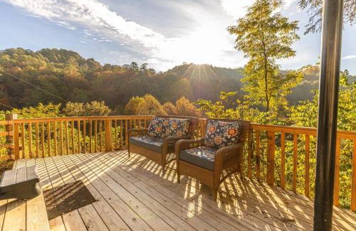 Bryson City House | Smoky Bear Lodge at Gr Smoky Mtn Park
