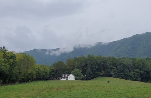 Maryville House | Smoky cave