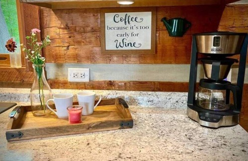 Townsend Cabin | Smoky Mountain Cabin With Private Deck Hot Tub Close to National Park
