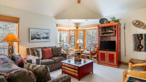 Telluride House | Smuggler B by AvantStay Excellent Condo Within Walking Distance Of Lift 7
