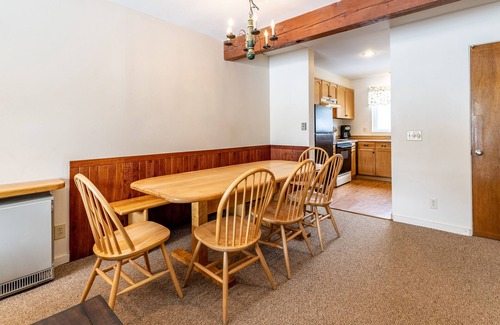 Jeffersonville Condo | Smugglers' Notch Resort Private Suites