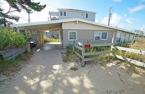 South Nags Head House | SN9017D- Semi-OF! With 3 BRs, Direct Beach Access, Private and Secluded!