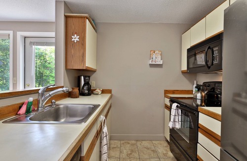 Central Vermont- Killington Condo | Snow Tire Manor at Fall Line: 2BR/2BA