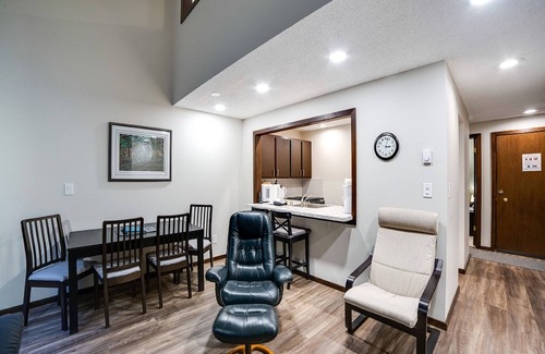 Glacier Apartment | Snowater Condo #Story Condo - Sleeps 4 - Close to Community Amenities!