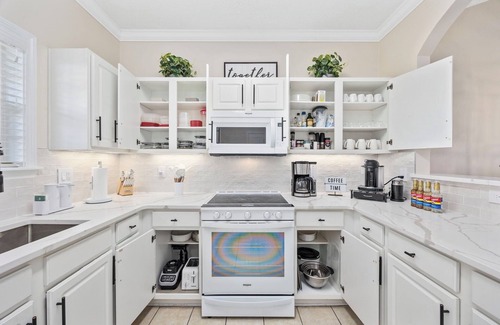 North Myrtle Beach Villa | Snowbird Comfort & Luxury: Modern Barefoot Villa Overlooking Norman's 9th Hole