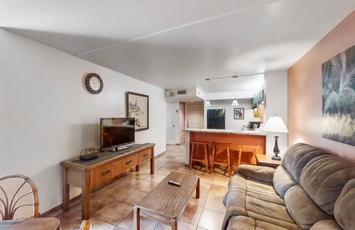 South Padre Island Condo | Snowbird-friendly, 2nd-floor condo with pool, hot tub & bay view - walk to beach
