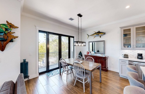 Bowens Addition House | Snowbird-Friendly Home with Central AC, High-Speed WiFi, and Washer/Dryer