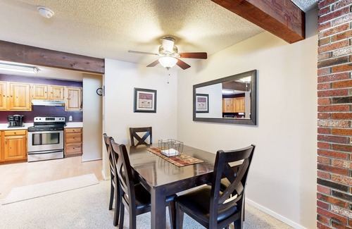 Bartlett House | Snowbird-friendly home with heated pool, sauna, game room, tennis, BBQ, W/D