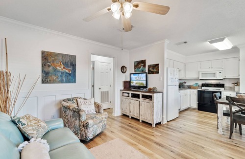 Gulf Shores Condo | Snowbird Wanted - Jan & Feb - Gulf Shores Condo-Just a few short steps to beach.