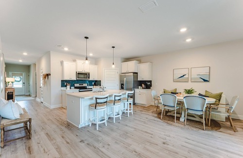 Port St. Joe House | Snowbirds,HeatedCommunityPool,FreeGolfCart,Walk2Beach,Steps2Pool,BeachEquipment