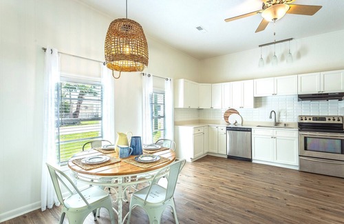 Apalachicola House | SNOWBIRDS WELCOME!nApalachicola Southern Charm