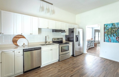 Apalachicola House | SNOWBIRDS WELCOME!nApalachicola Southern Charm