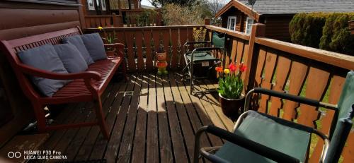 Bronaber House | Snowdonia National park Log cabin with garden
