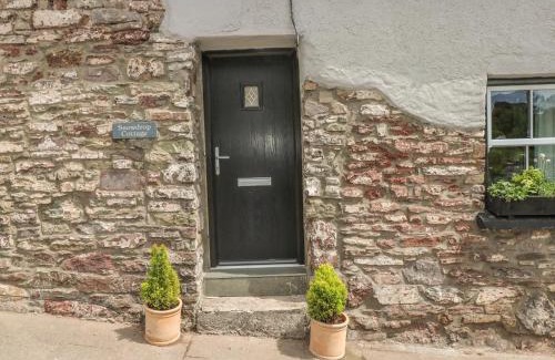 Laugharne House | Snowdrop Cottage