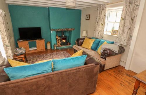 Laugharne House | Snowdrop Cottage