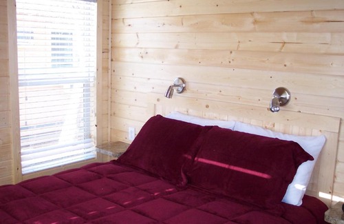 Emigrant Gap Resort | Snowflower Camping Resort Cottage 7
