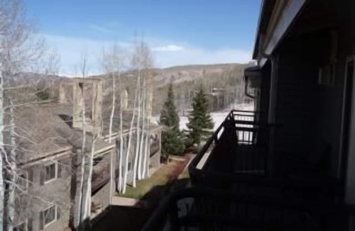 Snowmass Village Apartment | Snowmass,Timberline, #301,Large Ski in Ski out Studio Loft