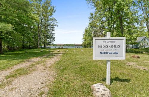 Kendall House | Snug Cabin with Hiking Trail and Private Lake Access