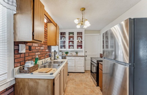 Niagara Falls House | Snug Escape Close To Niagara Falls 2 Bedroom Home
