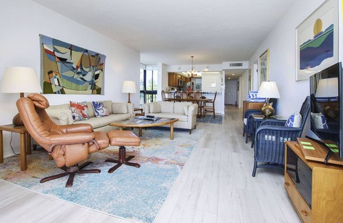 Sanibel House | Snug Harbor 124 Gulf Front three bedroom exclusive vacation rental