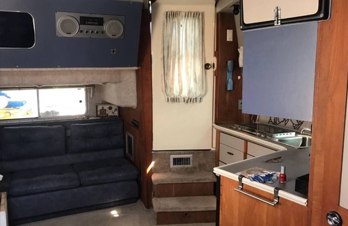 Sturgeon Bay Boat Rental | Snug Harbor Inn - Krazy