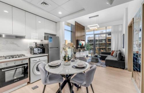 Nad Al Sheba Apartment | Snug One-Bedroom Oasis