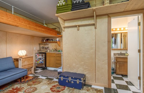 Alyeska Apartment | Snug ski-in/ski-out condo with WiFi - right next door to the slopes
