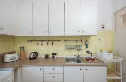 Plaka Apartment | So Athens - Charming 1BD flat, Large terrace, Acropolis view
