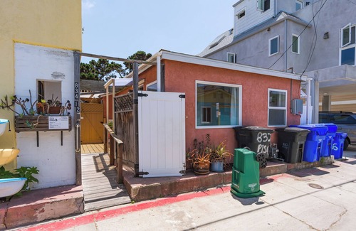 San Diego House | SO Cute Beach Studio bungalow in North Mission Beach 92109 - AJ George Broker