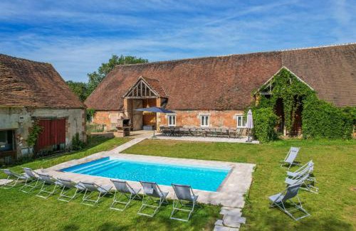 Viglain Villa | So Villa La Repreneliere 45 - Heated pool - Soccer - 2h from Paris - 30 beds
