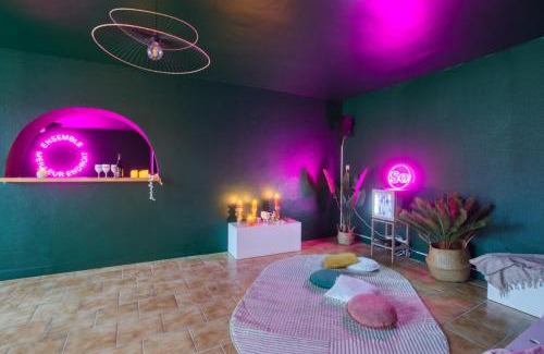 Viglain Villa | So Villa La Repreneliere 45 - Heated pool - Soccer - 2h from Paris - 30 beds