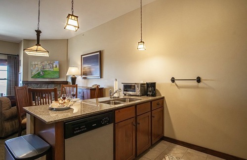 Snowshoe Condo | Soaring Eagle 414, Studio