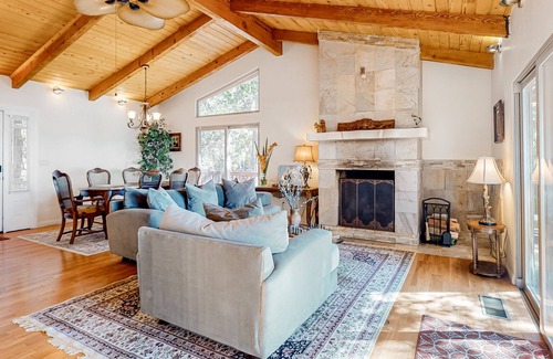 Pine Cove House | Soaring treetop cabin with amazing views, hot tub, wraparound deck, & grill
