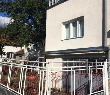 Pirot House | Sobe SANjA