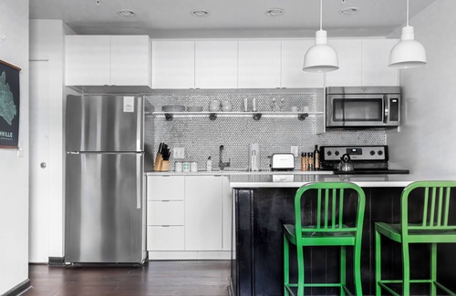 Rutledge Hill House | SoBro Guest House #2 by AvantStay | 2 Blocks to Broadway + Local Art + Parking