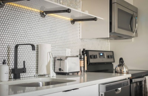 Rutledge Hill House | SoBro Guest House 8 by AvantStay | Artistic Stay, Walkable to Broadway/The Gulch