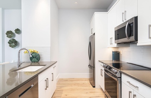 Old Naples Condo | SOCE FLATS 308 - New Olde Naples Condo Steps to 5th Ave S!