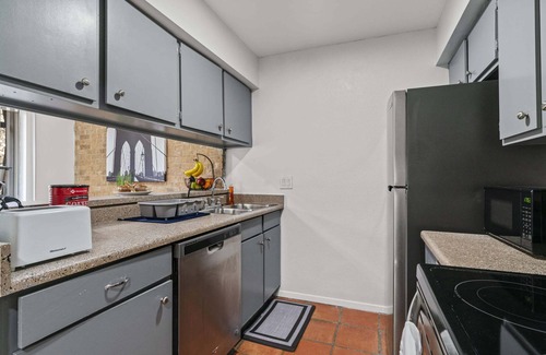 Bouldin Apartment | SOCO ZEN APT | The Perfect Location | Free Pkg